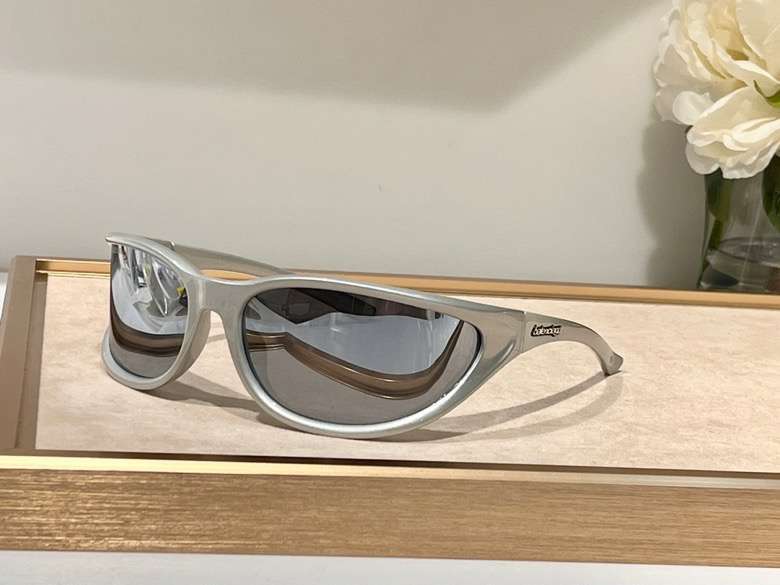 Picture of Balenciga Sunglasses _SKUfw52347283fw